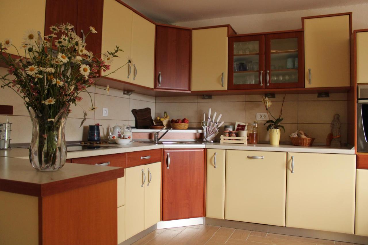 Apartma Brest Gornji Grad Bagian luar foto