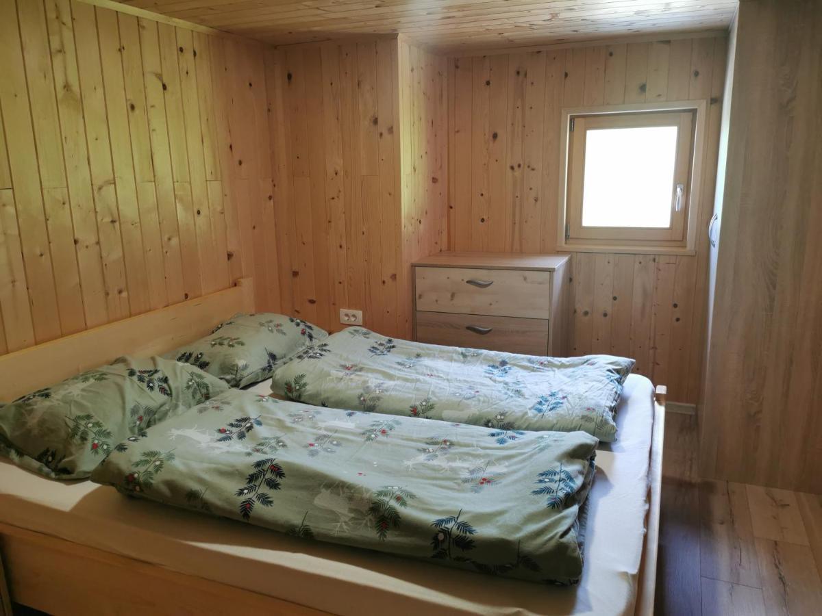 Apartma Brest Gornji Grad Bagian luar foto